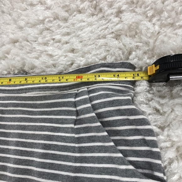 🛍3 FOR $25- GAP- STRIPED MINI SKIRT - Picture 4 of 6